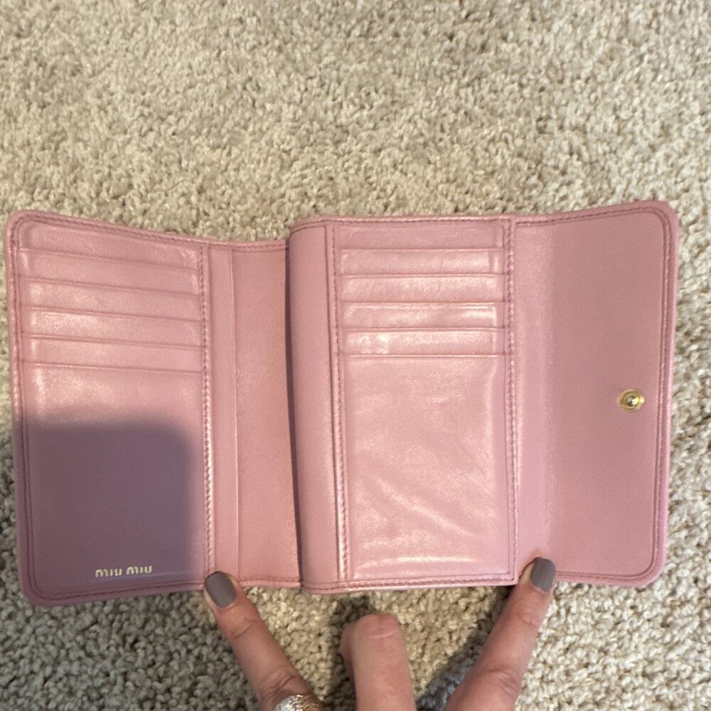 Miu Miu Pink Matelasse Leather Wallet with original tag and authenticity card - Picture 6 of 13